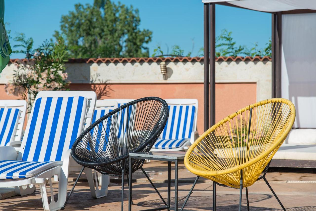 Семеен Хотел Golden Place Sozopol Exterior photo