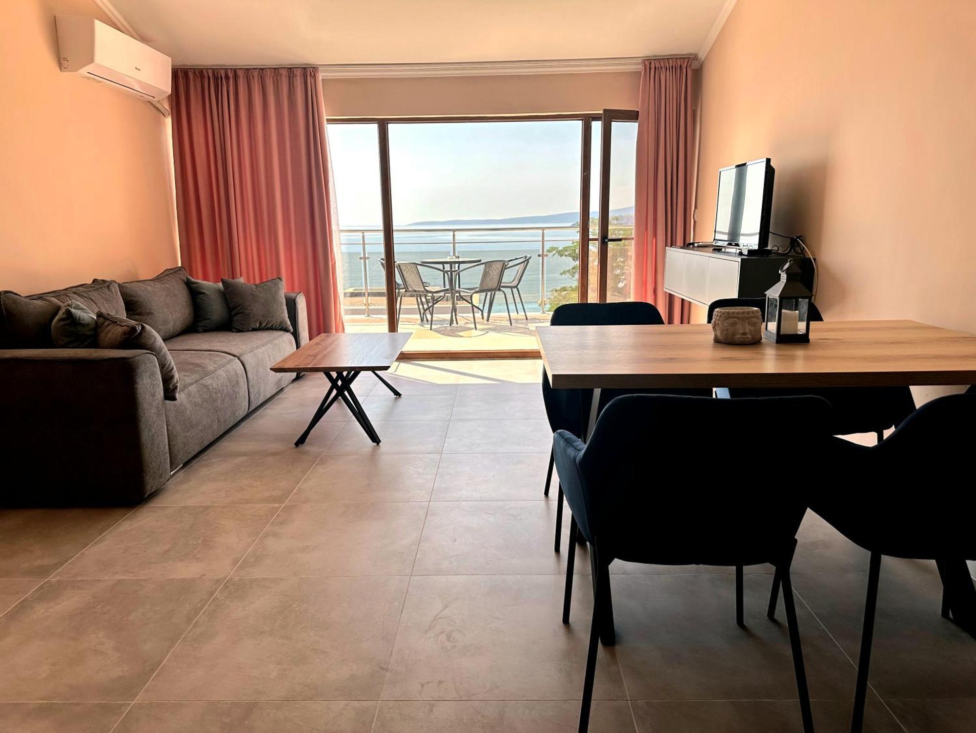 Семеен Хотел Golden Place Sozopol Exterior photo